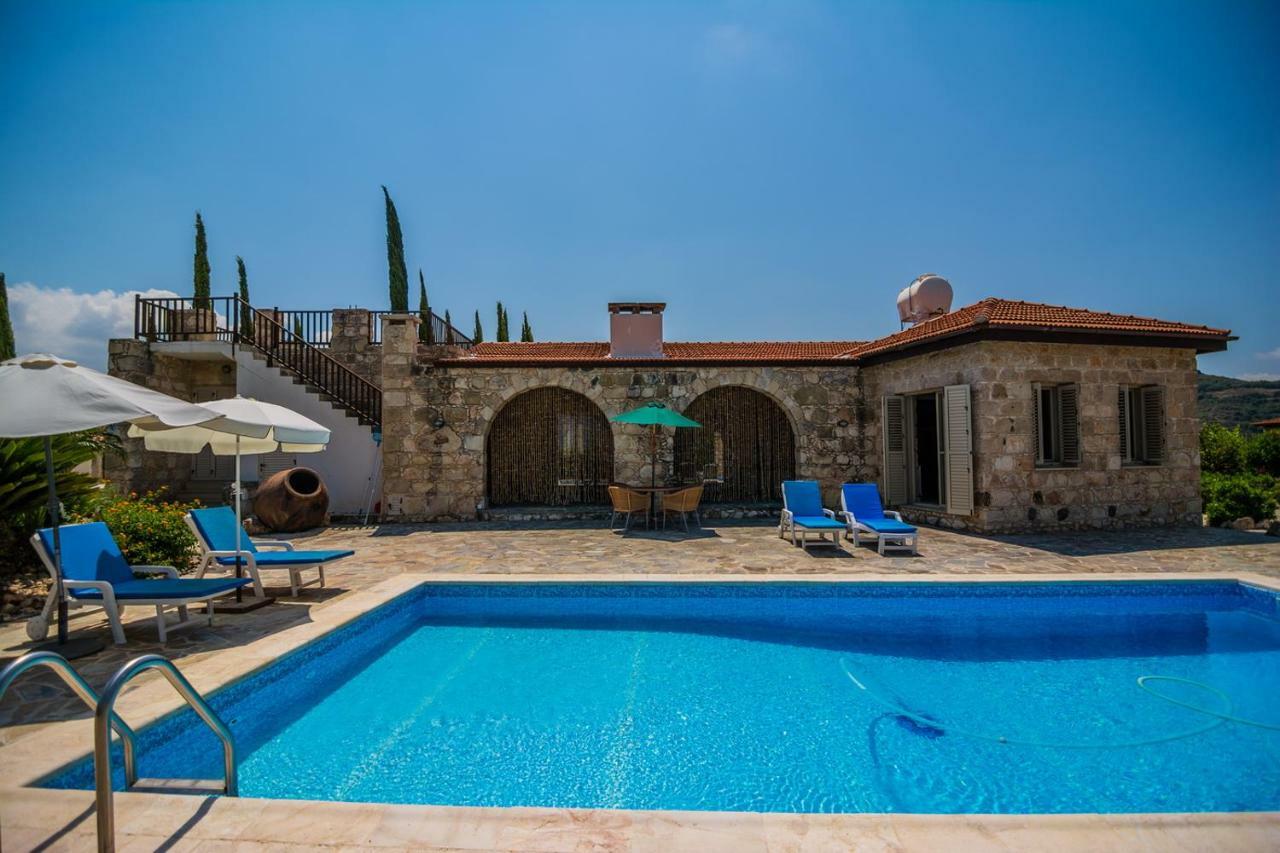 Gujadani Villa Simou Ngoại thất bức ảnh